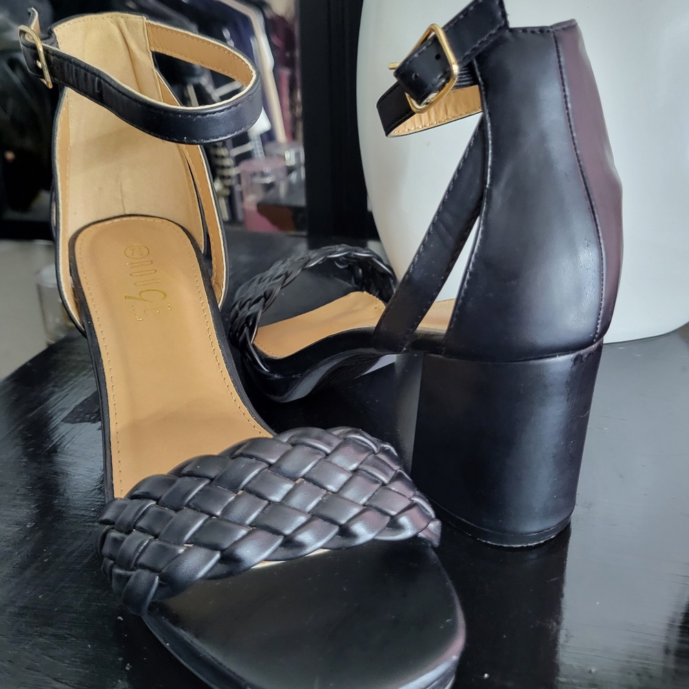 Rouge! Black Braided Ankle Strap Block Heel Sandal Sz 7.5